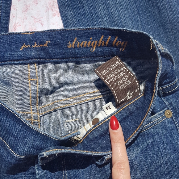 7 For All Mankind - Picture 4 of 4